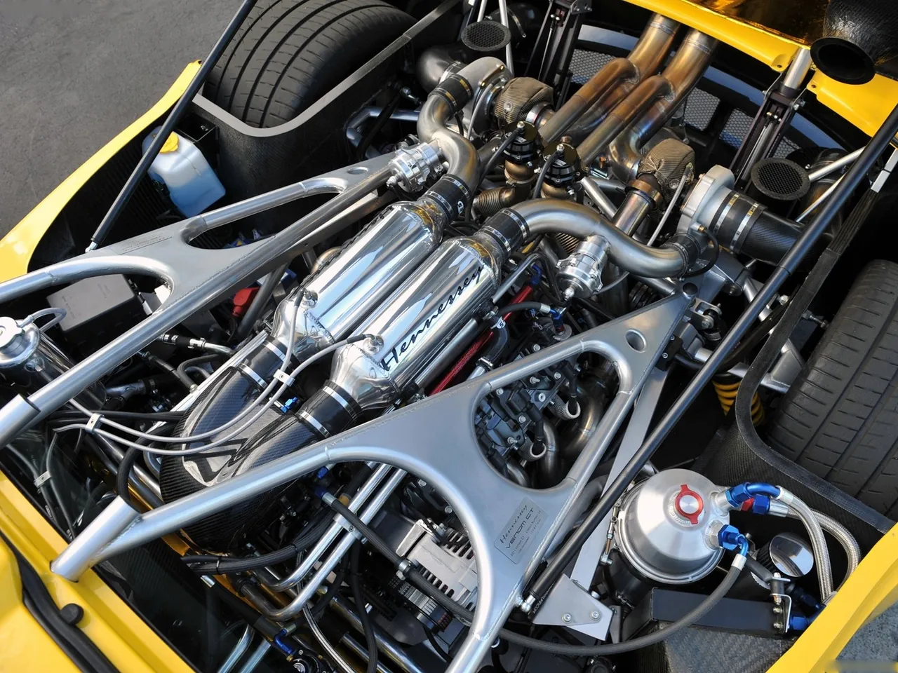 Hennessey Venom GT (2011) – motorový prostor