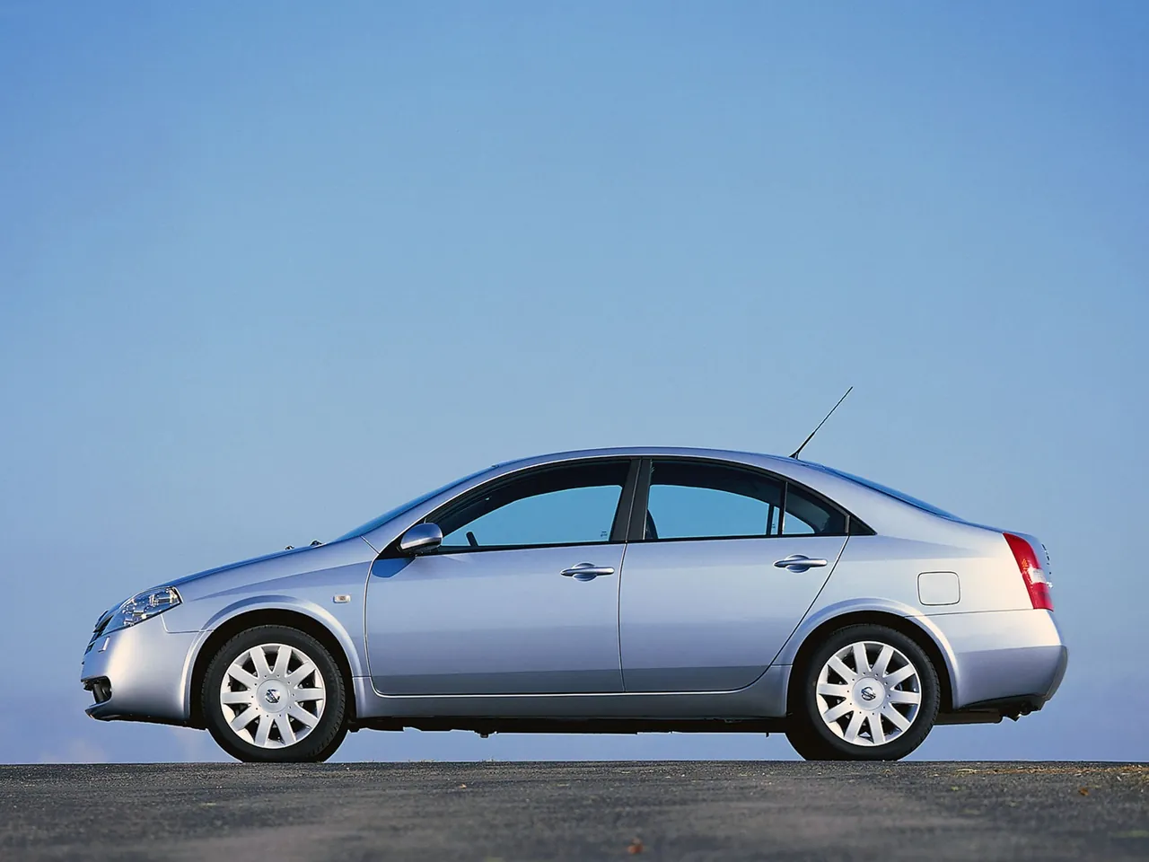 Nissan Primera (2005) – boční profil