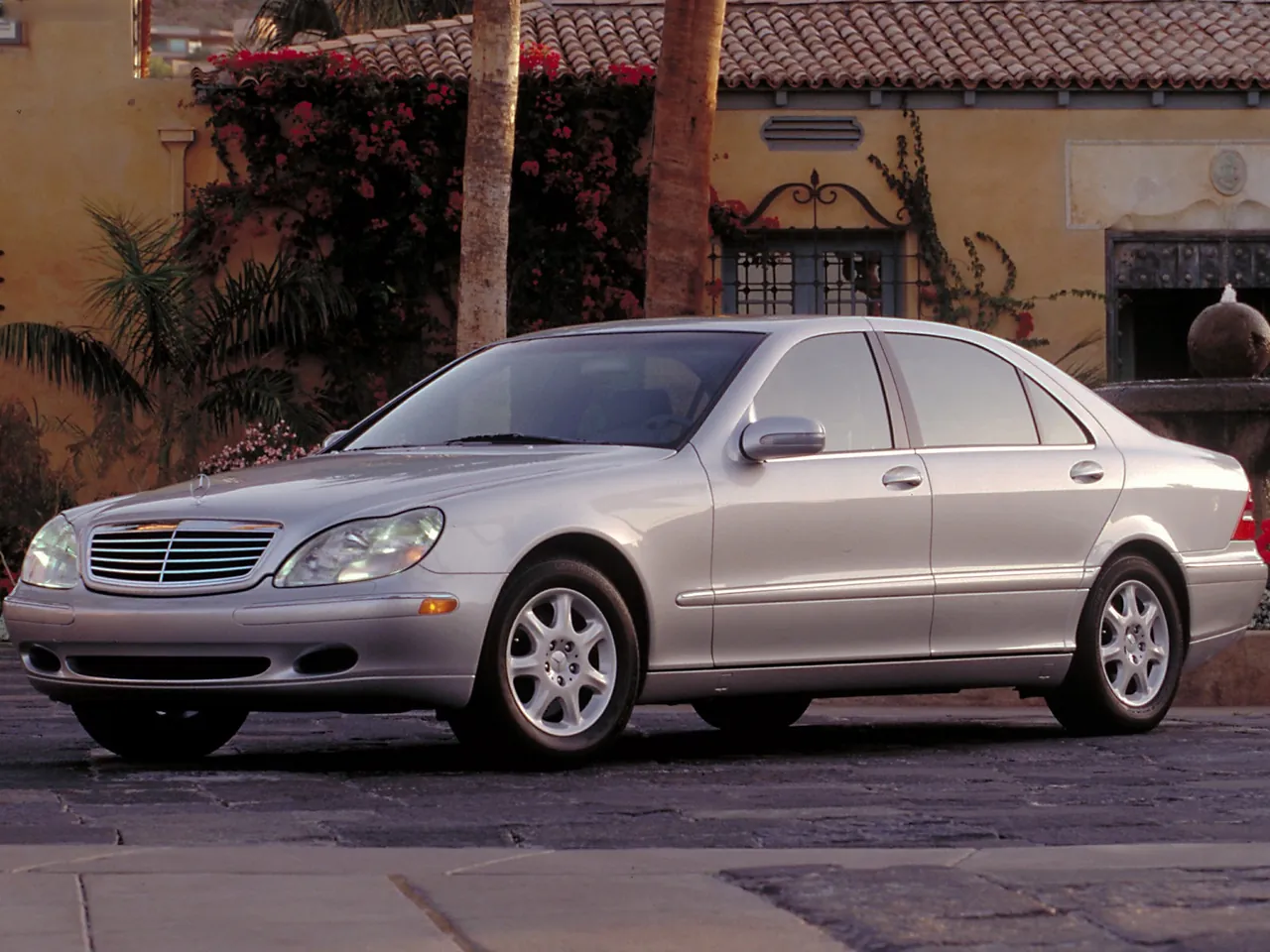 Mercedes-Benz S-Class (2000)