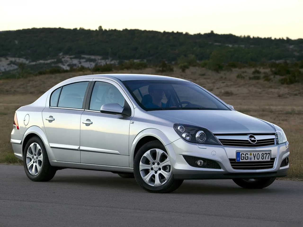 Opel Astra Sedan (2007)