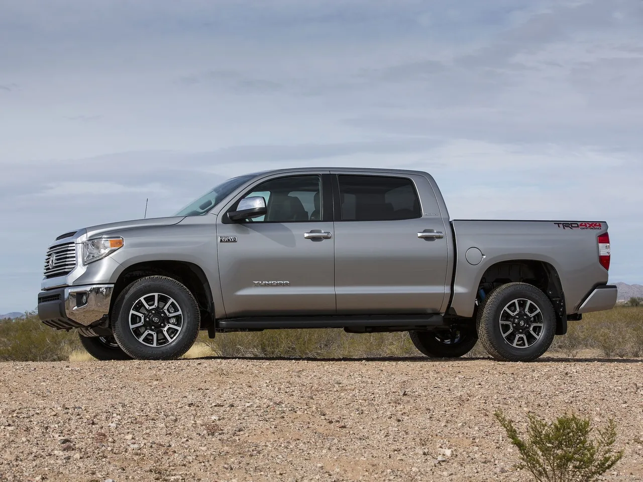 Toyota Tundra (2014) – boční profil