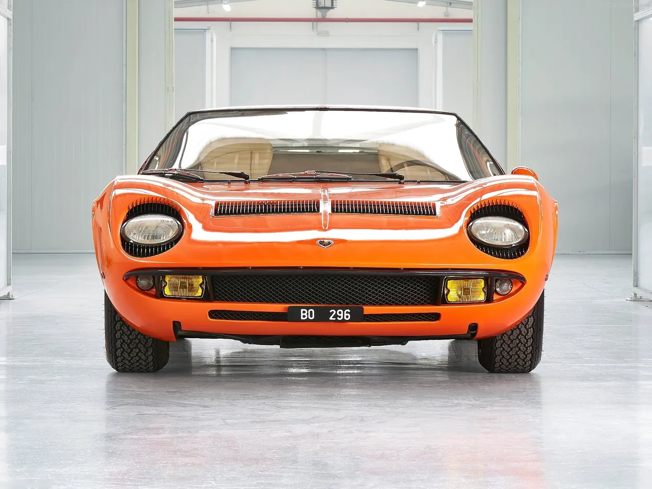 Lamborghini Miura P400 (1968) – zepředu