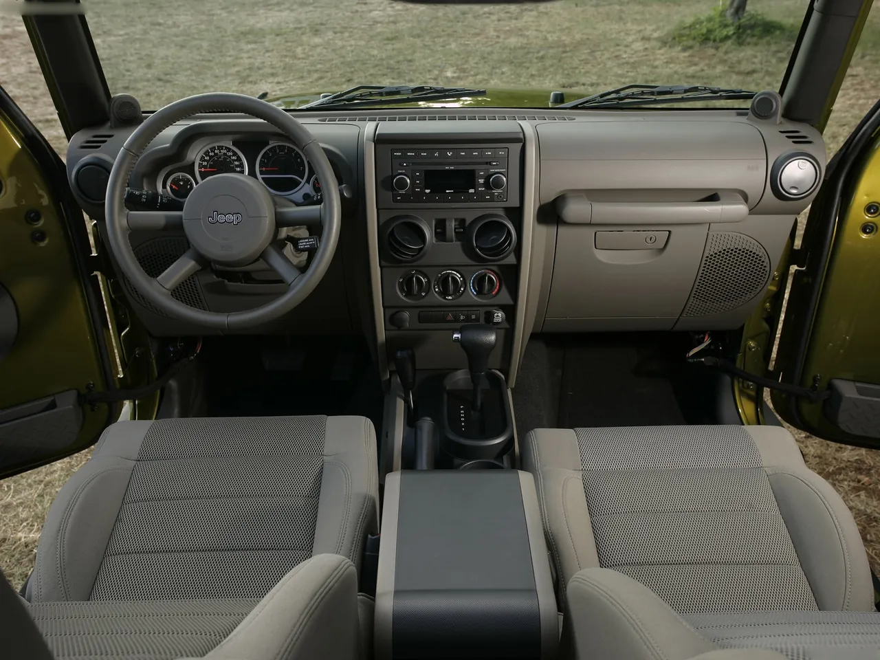Jeep Wrangler Unlimited (2007) - Interior