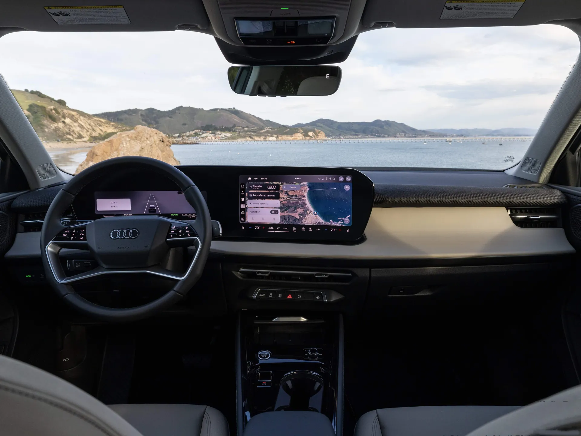 Audi Q3 S line quattro [US] (2026) – interiér