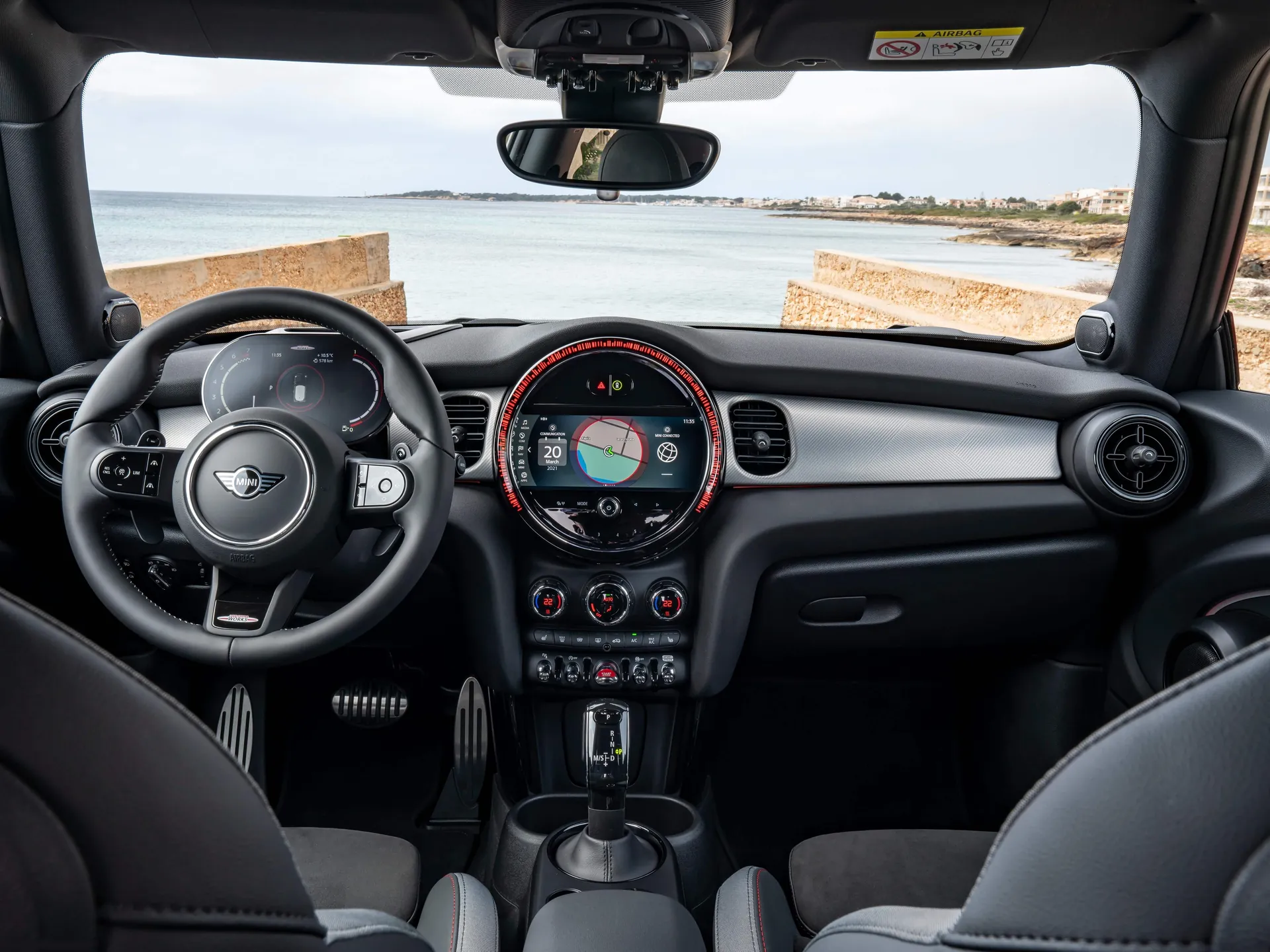Mini John Cooper Works (2022) – interiér