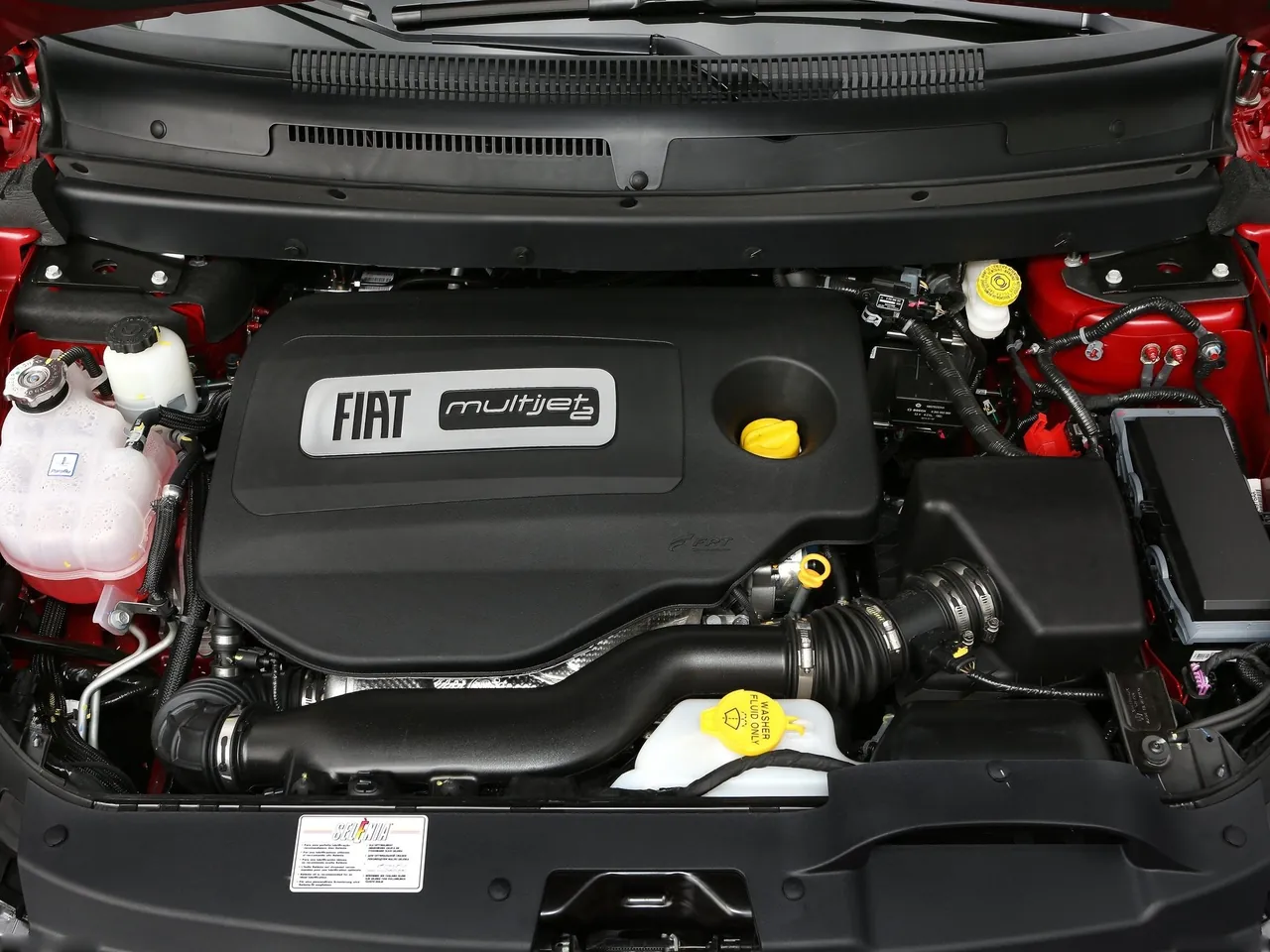 Fiat Freemont Cross (2015) – motorový prostor