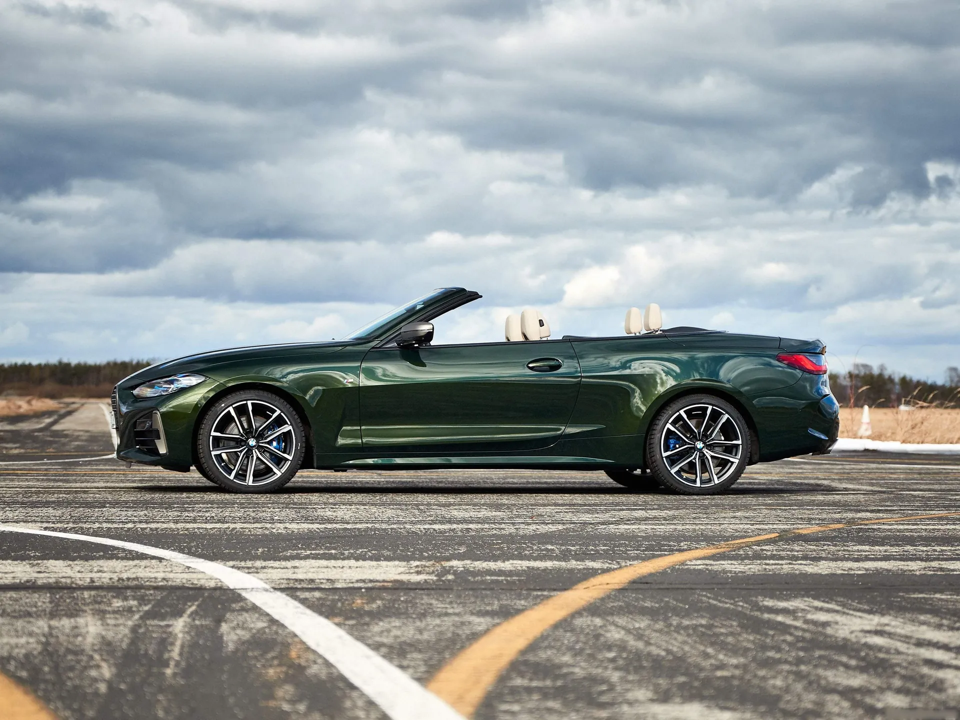 BMW M440i Convertible (2021) – boční profil