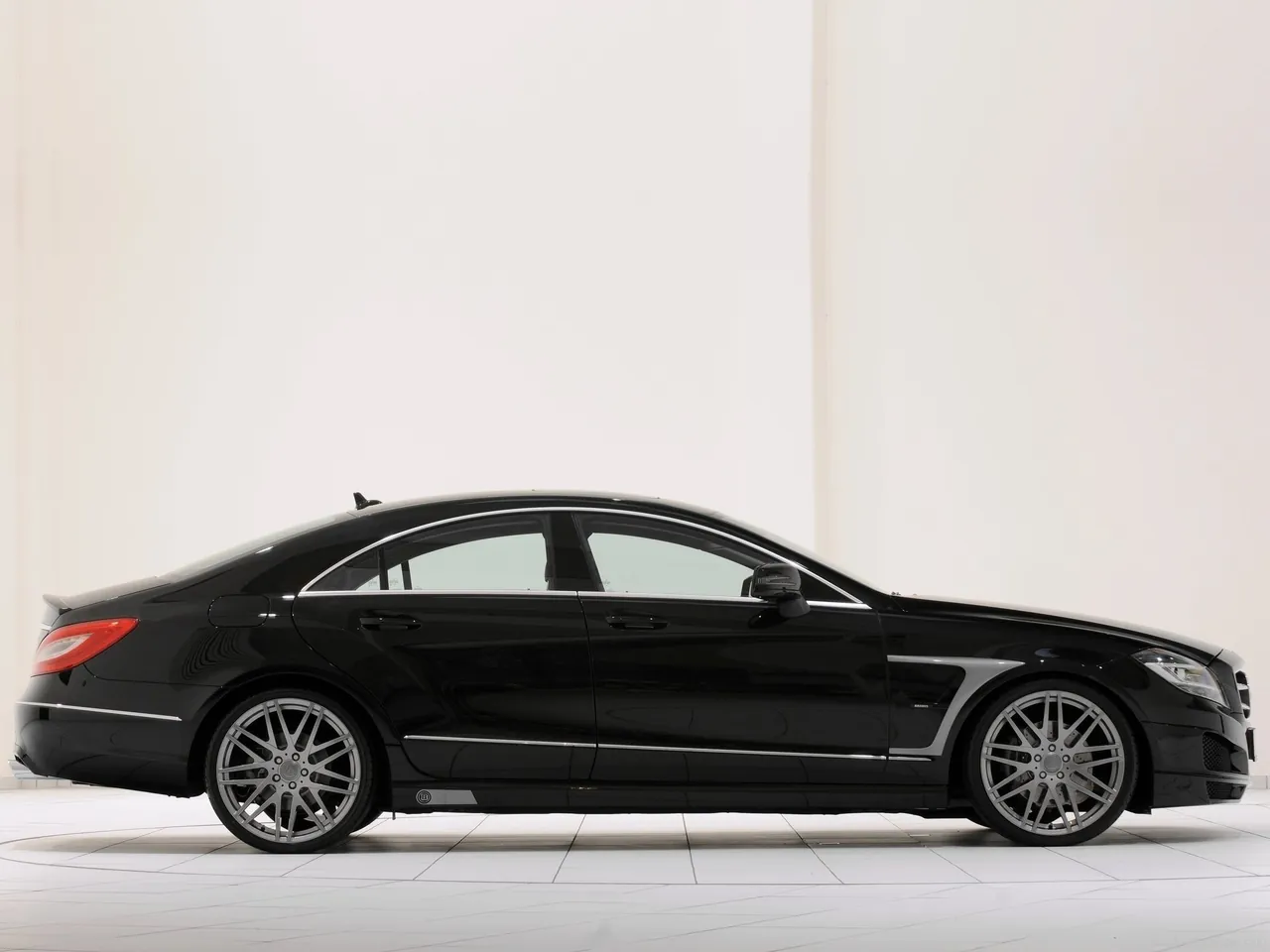 Brabus Mercedes-Benz CLS (2012) – boční profil