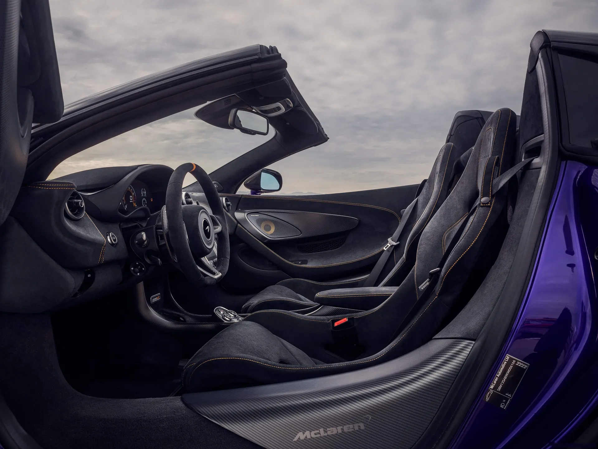 McLaren 600LT Spider (2020) - Interior
