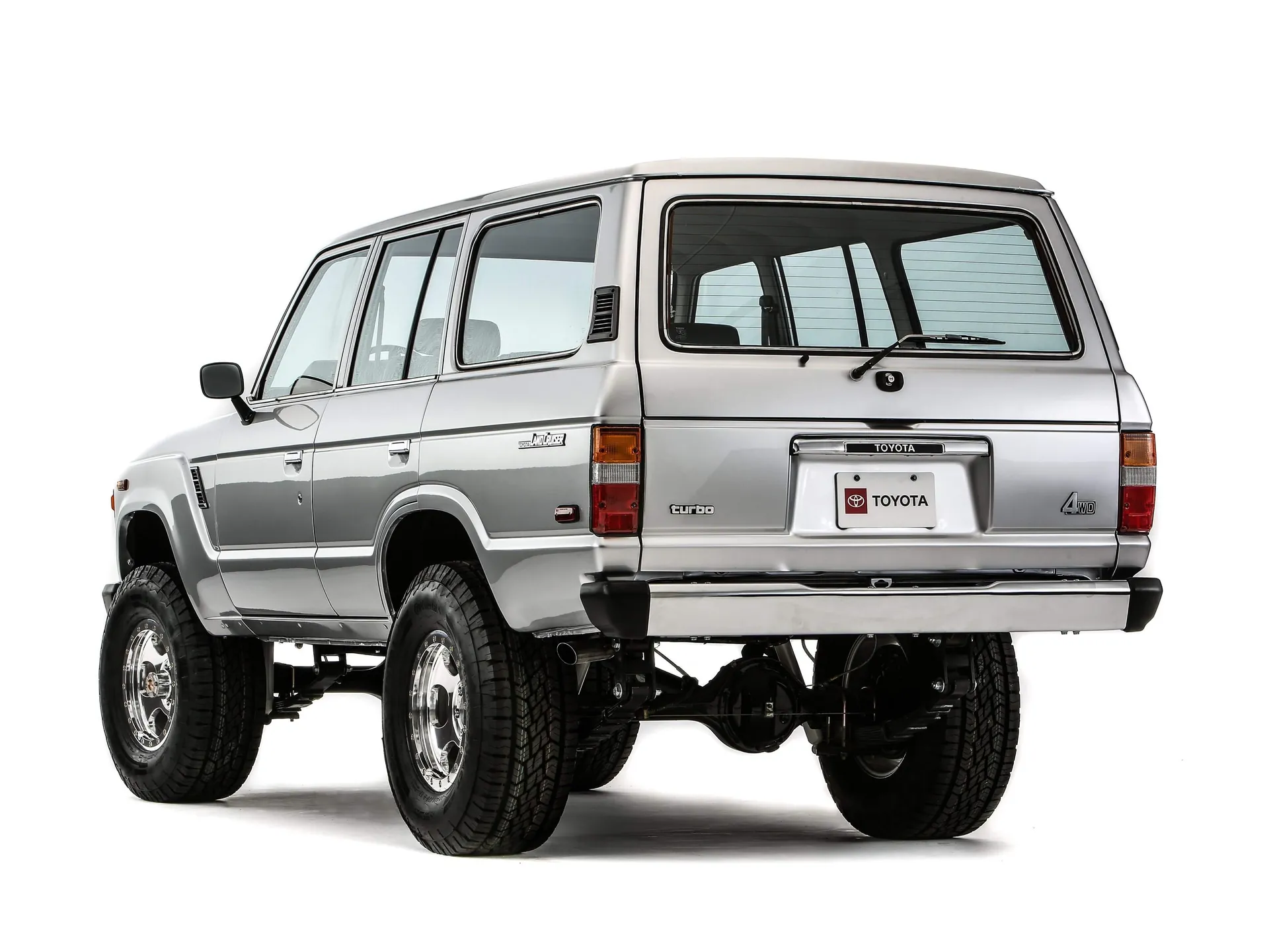 Toyota Turbo Trail Cruiser Concept (2025) – zadní tříčtvrteční pohled