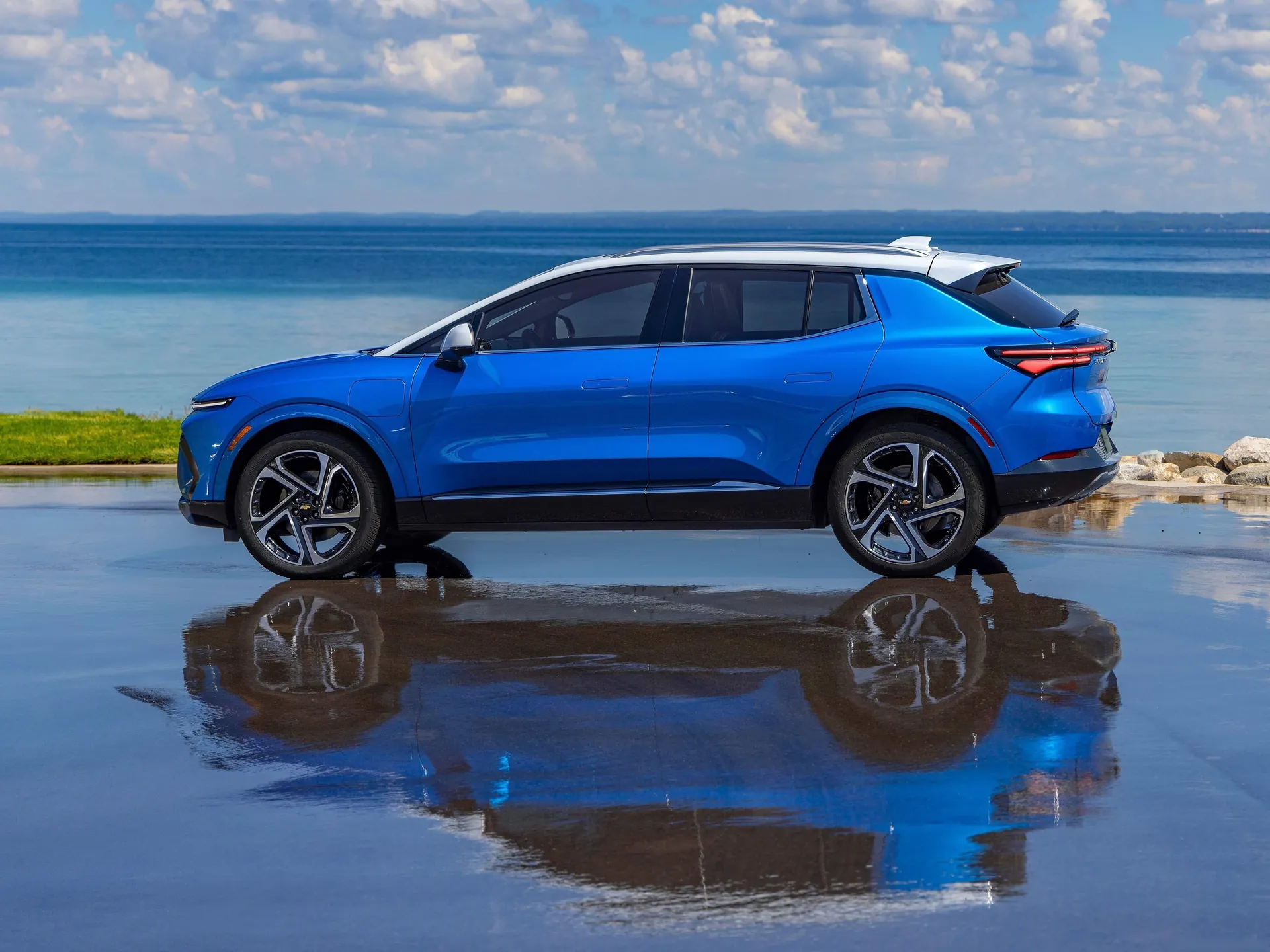Chevrolet Equinox EV (2024) – boční profil