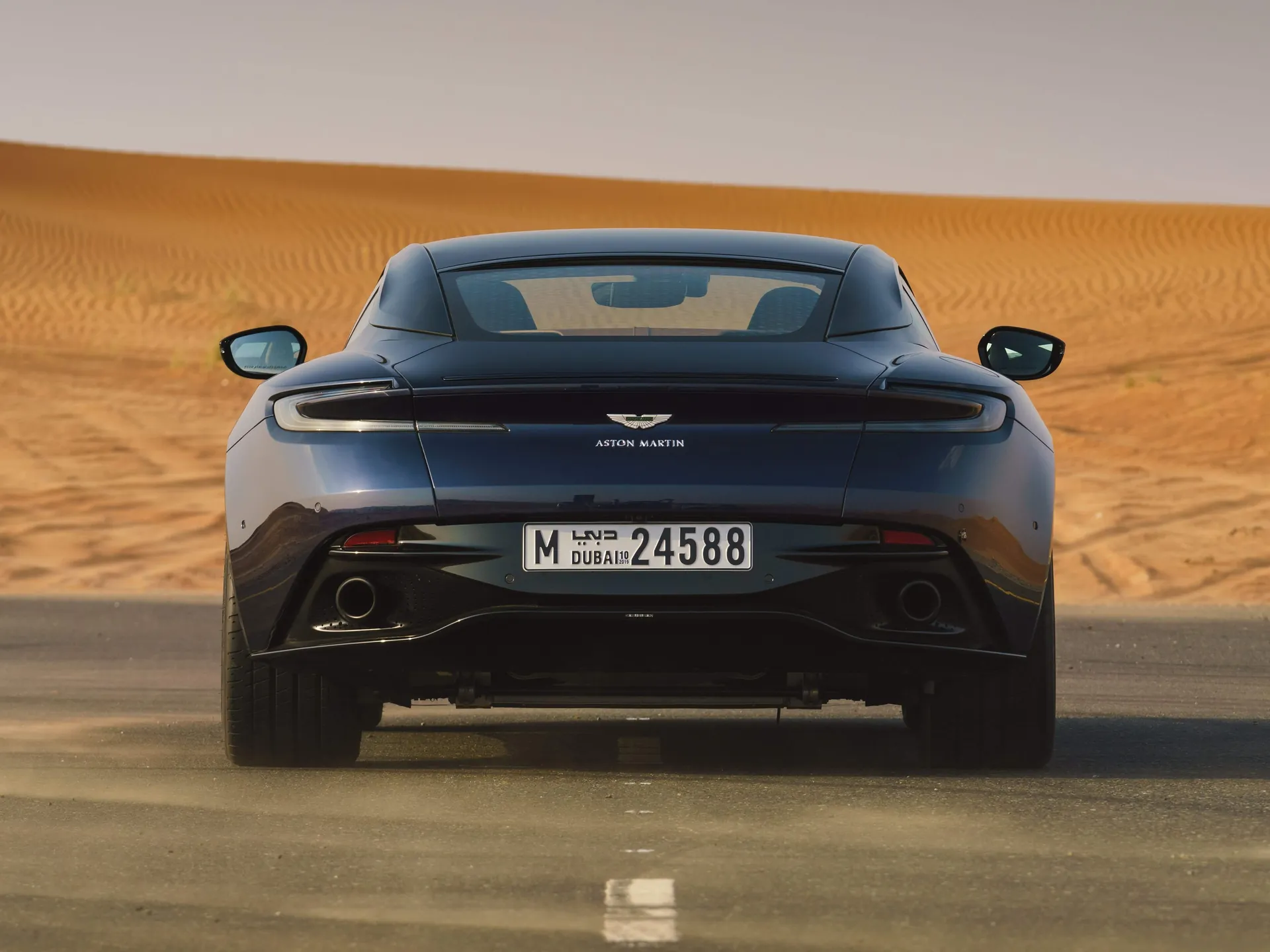 Aston Martin DB11 AMR (2019) – zezadu