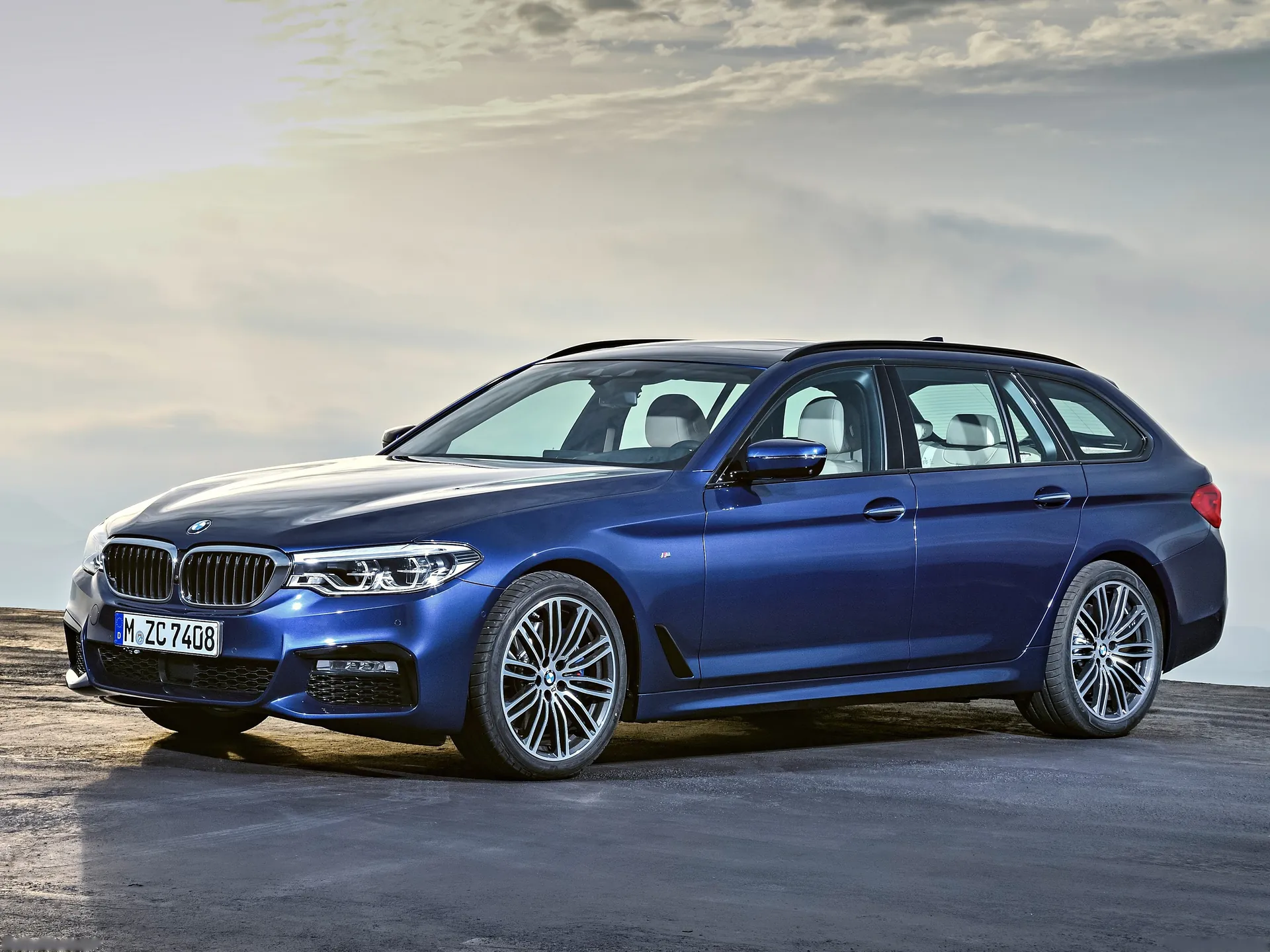 BMW 5-Series Touring (2018)