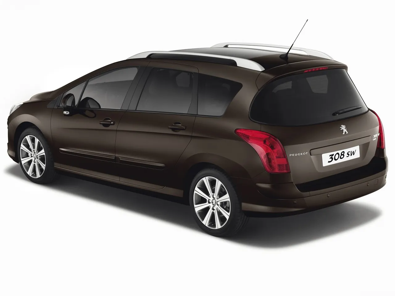 Peugeot 308 SW (2012) – zadní tříčtvrteční pohled