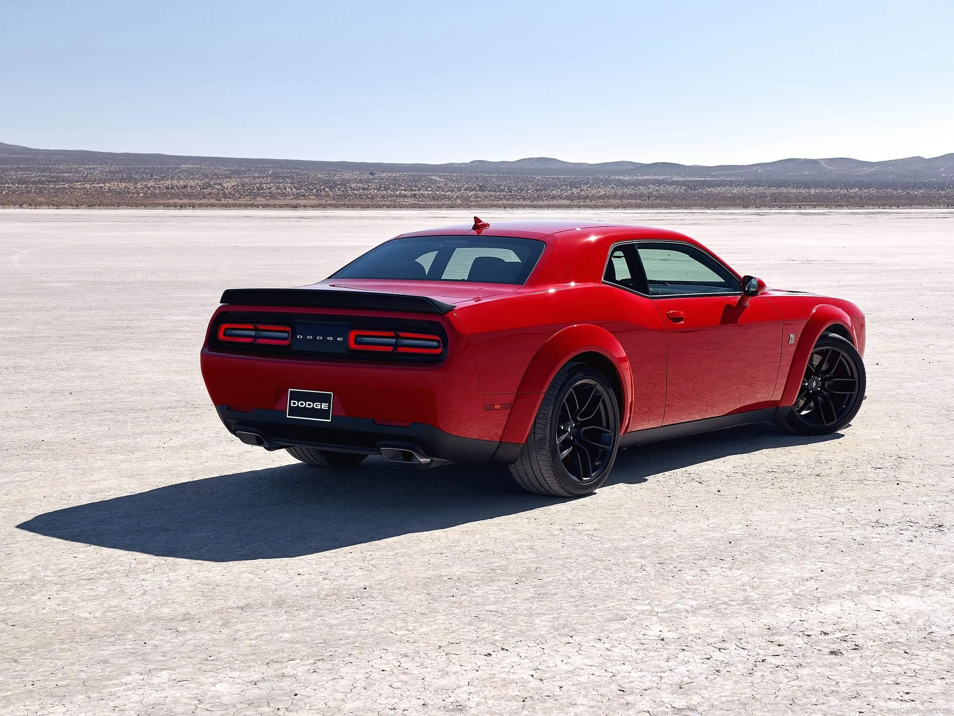 Dodge Challenger (2019) – zadní tříčtvrteční pohled