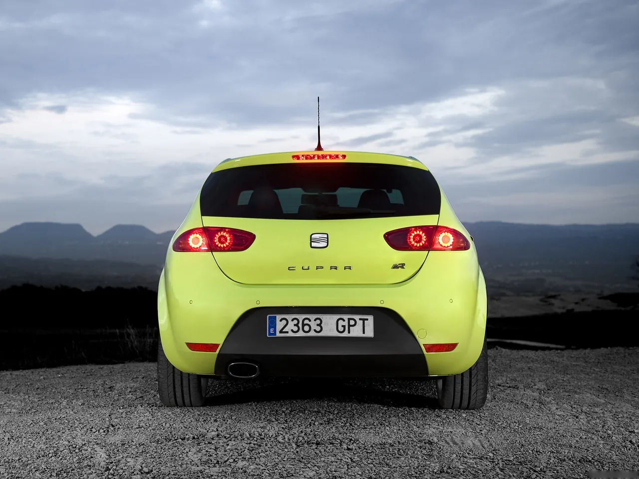 Seat Leon Cupra R (2010) – zezadu