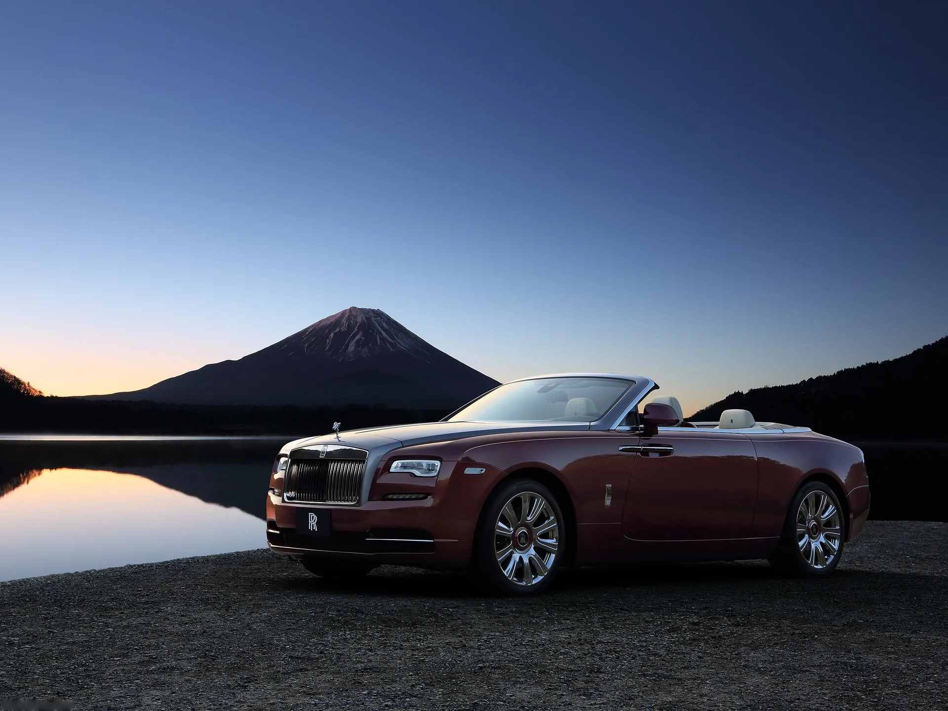 Rolls-Royce Dawn (2017)