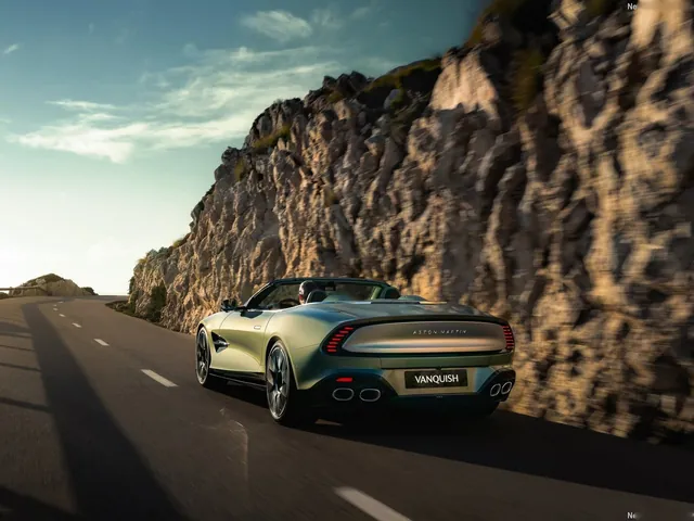 Aston Martin Vanquish Volante (2026)