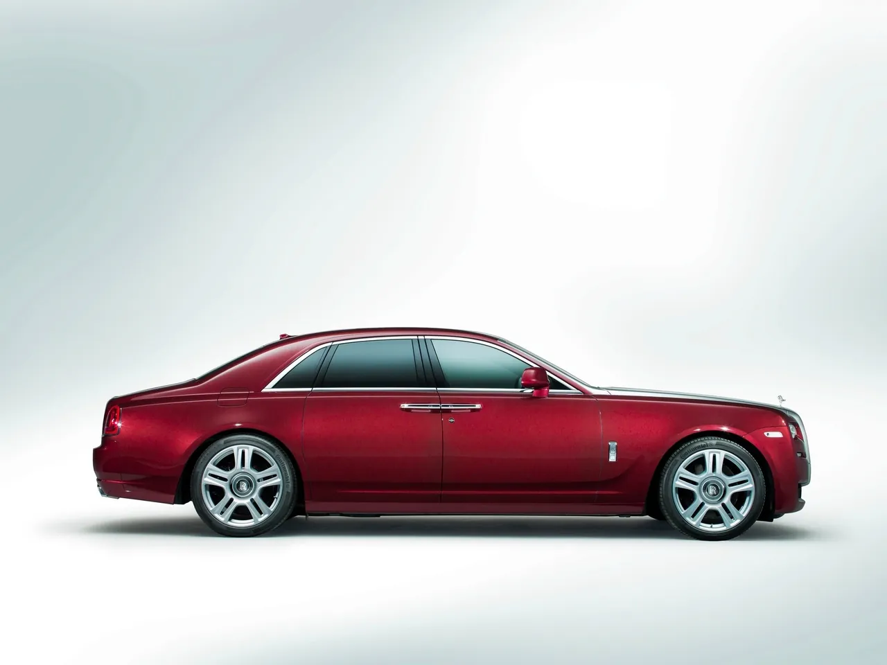 Rolls-Royce Ghost Series II (2015) – boční profil