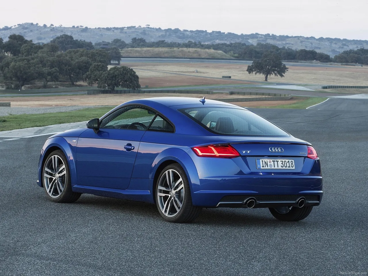 Audi TT Coupe (2015) – zadní tříčtvrteční pohled