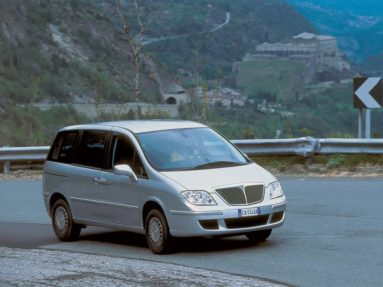 Lancia Phedra (2002)