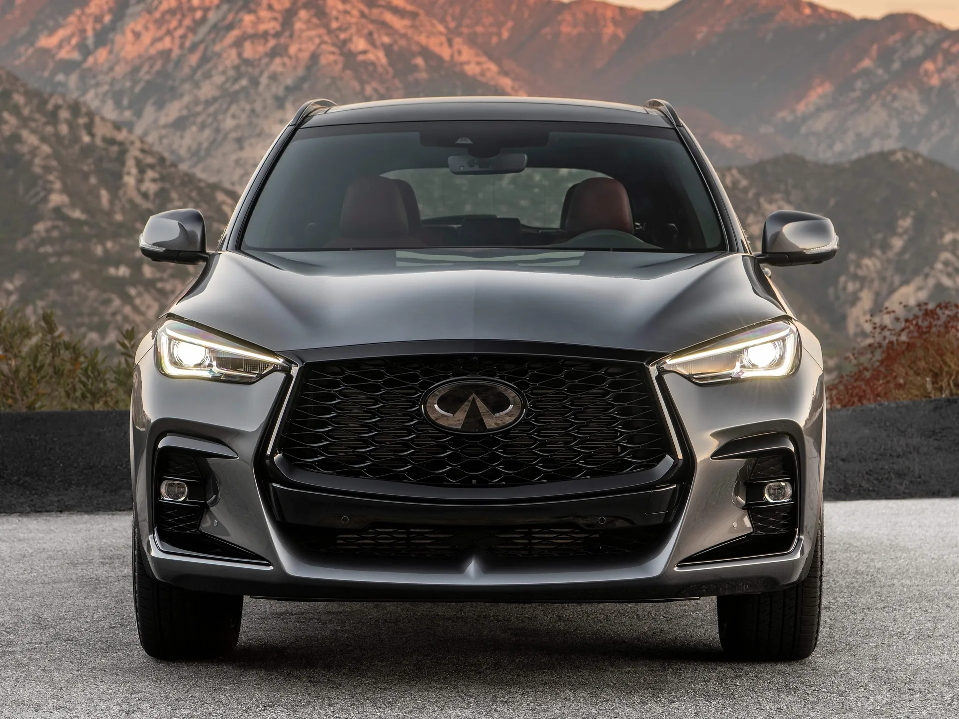 Infiniti QX50 Sport (2023) – zepředu