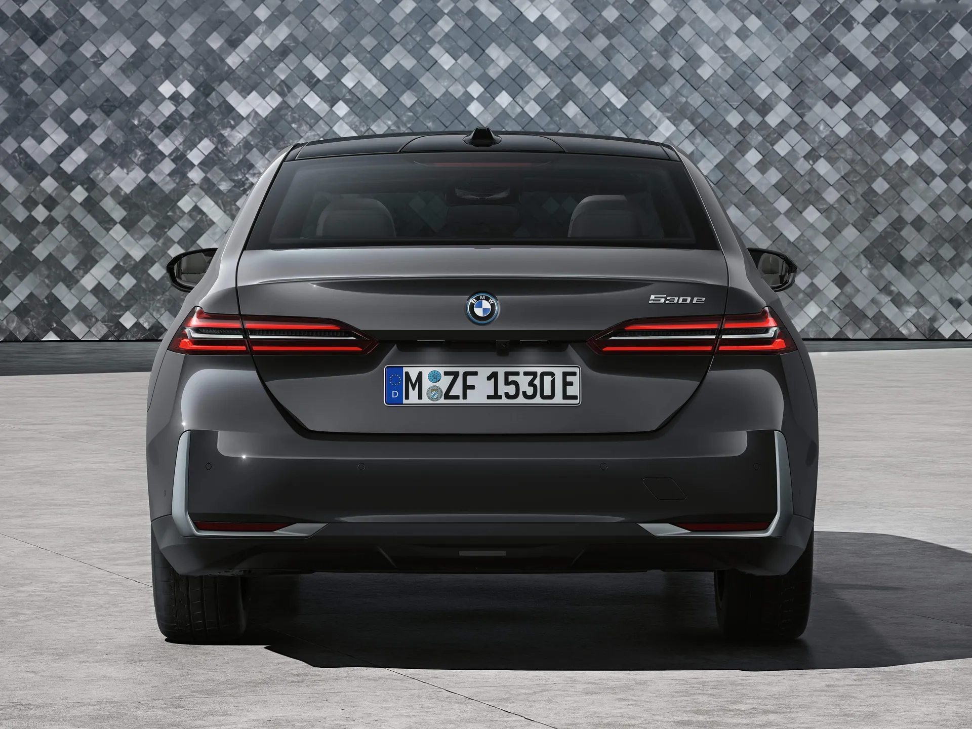BMW 5-Series (2024) – zezadu