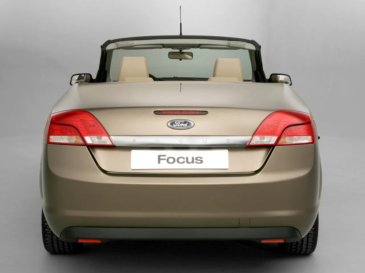 Ford Focus Coupe-Cabriolet (2006) – zezadu