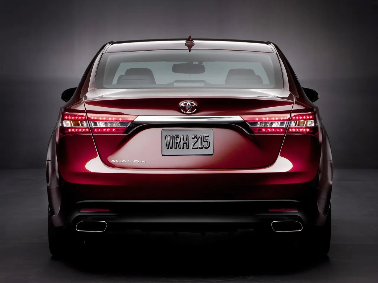 Toyota Avalon (2013) - Rear