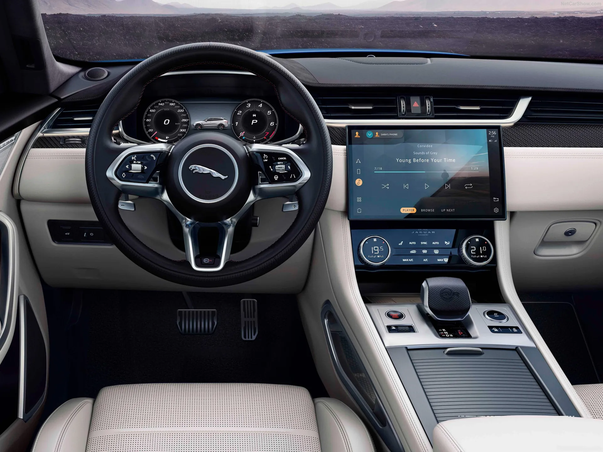 Jaguar F-Pace SVR (2021) – interiér
