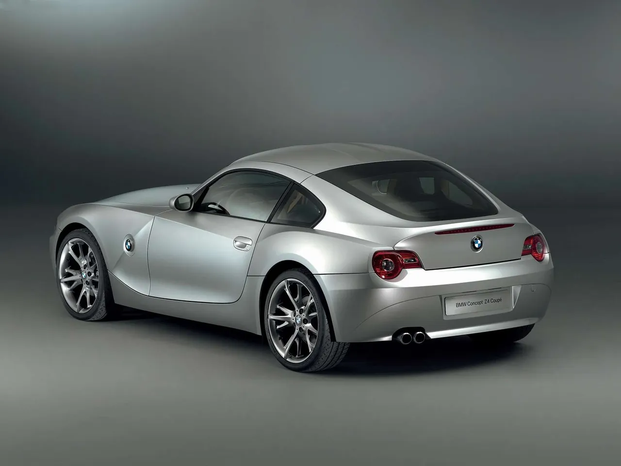 BMW Z4 Coupe Concept (2005) – zadní tříčtvrteční pohled