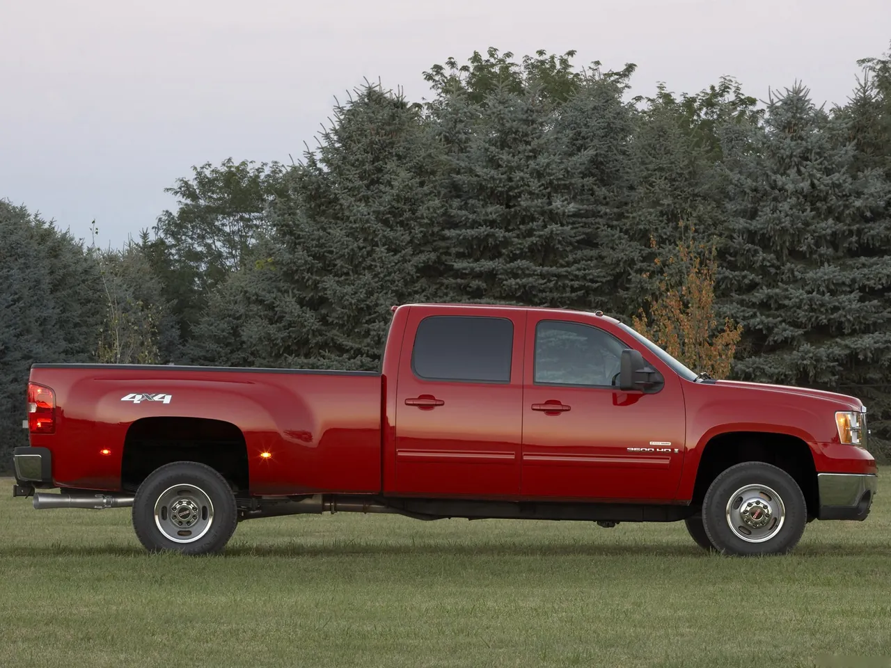 GMC Sierra 3500 HD SLT Crew Cab (2007) – boční profil