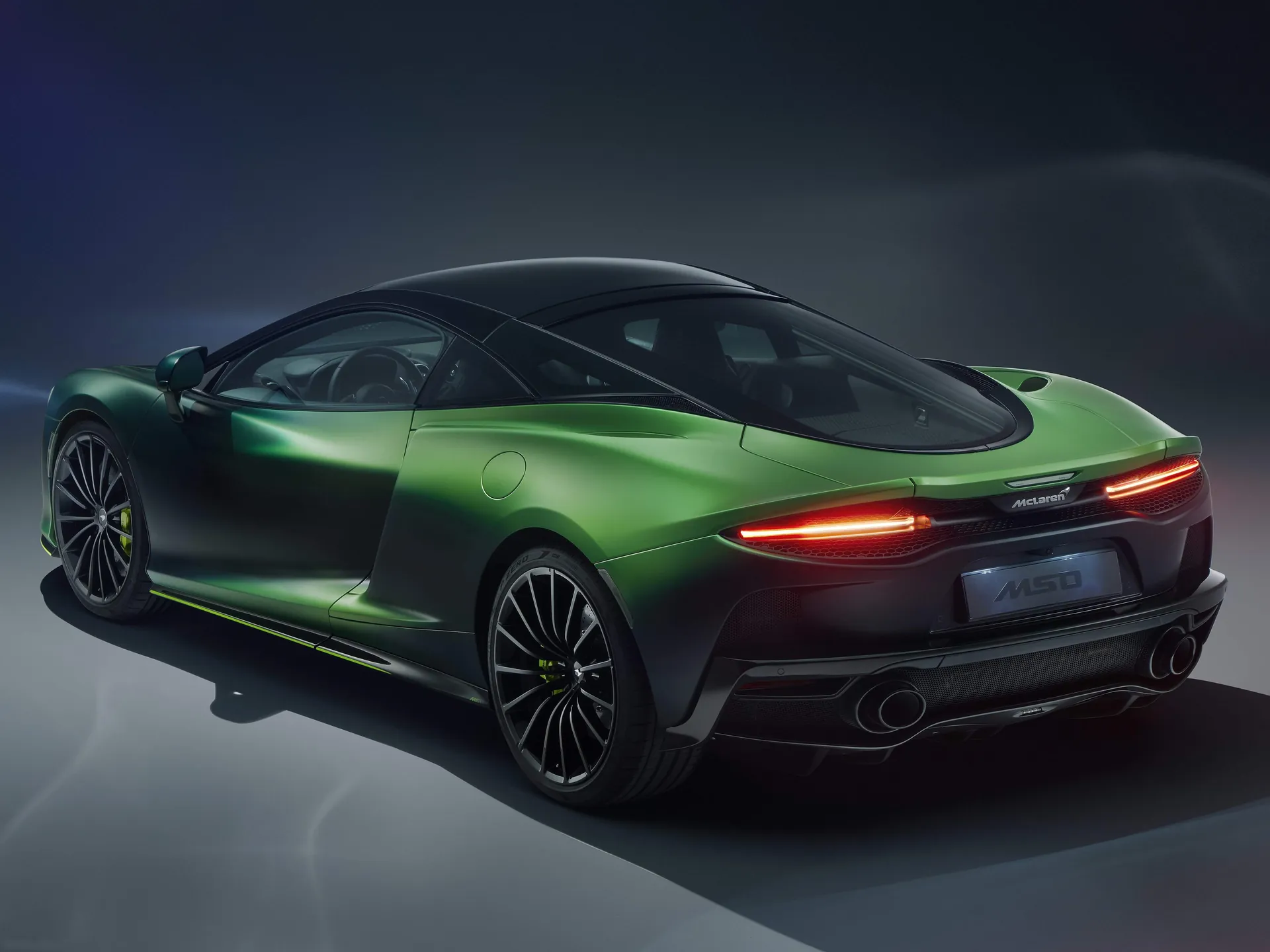 McLaren GT Verdant by MSO (2020) – zadní tříčtvrteční pohled