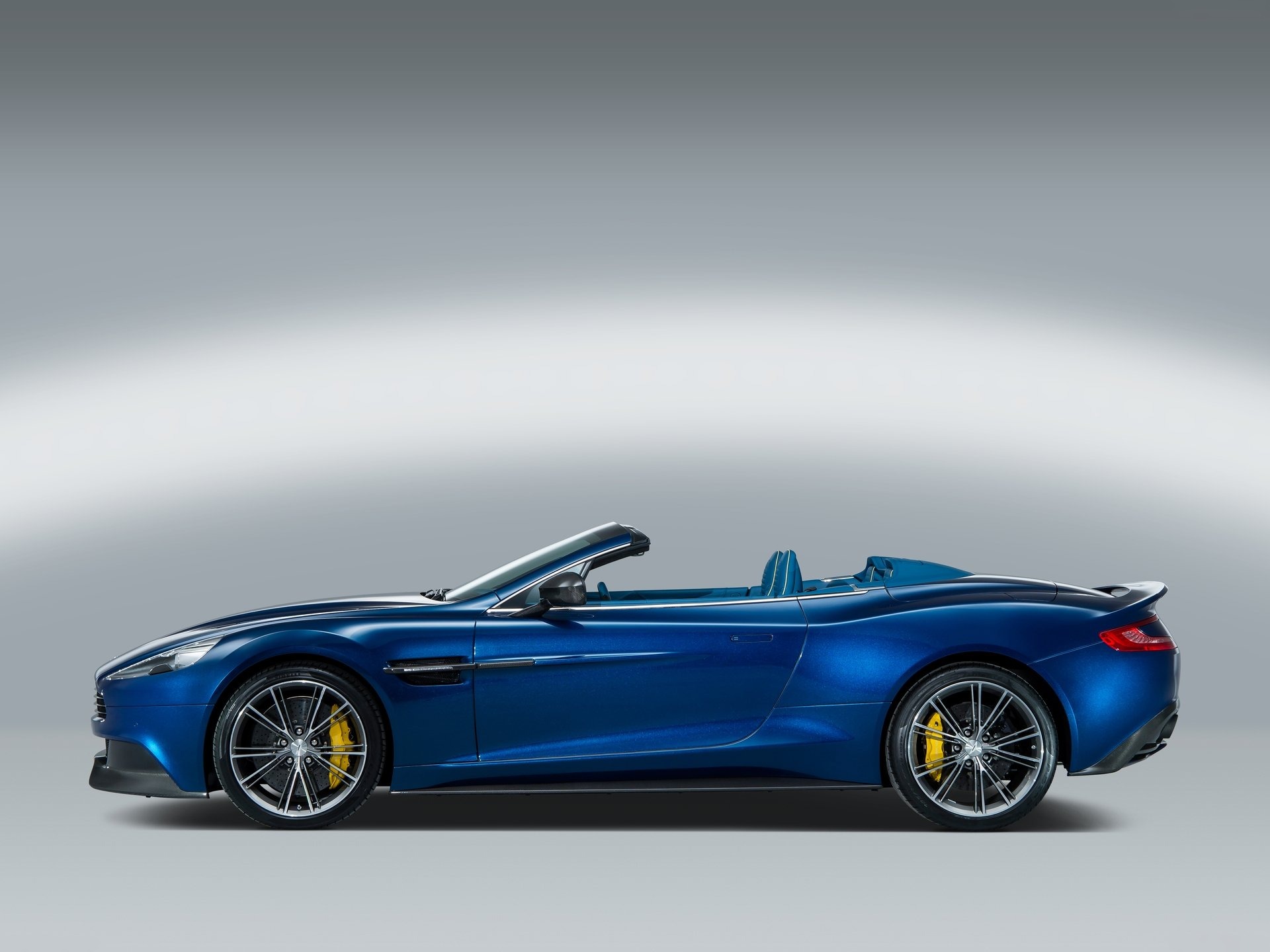 Aston Martin Vanquish Volante (2014) – boční profil