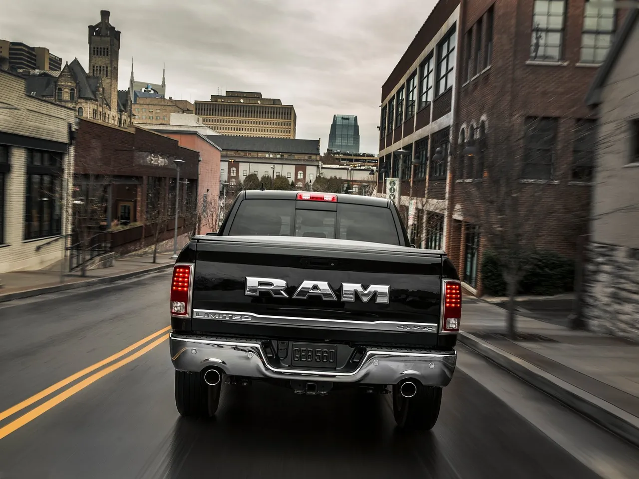 Ram 1500 Laramie Limited (2015) – zezadu