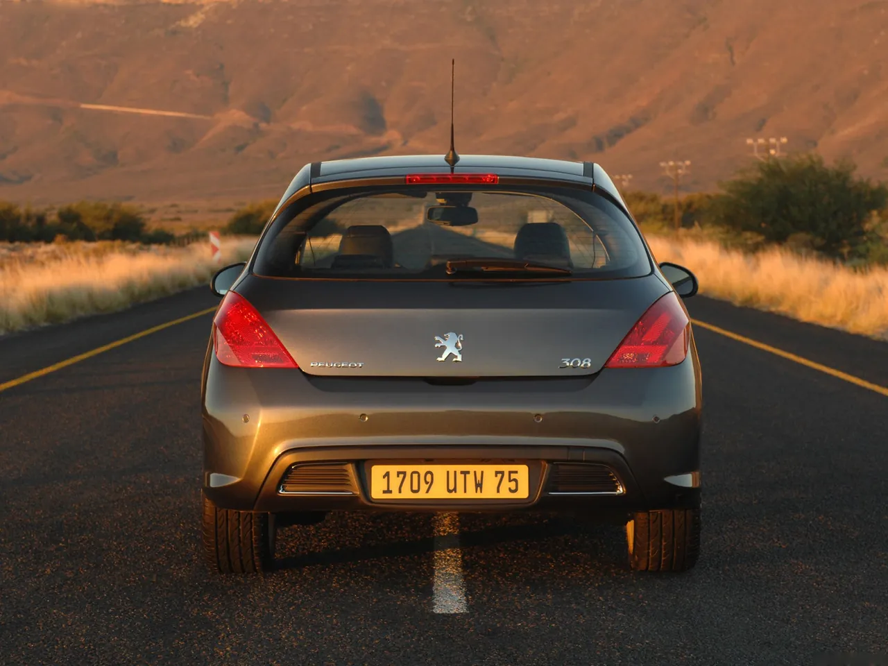 Peugeot 308 (2008) – zezadu
