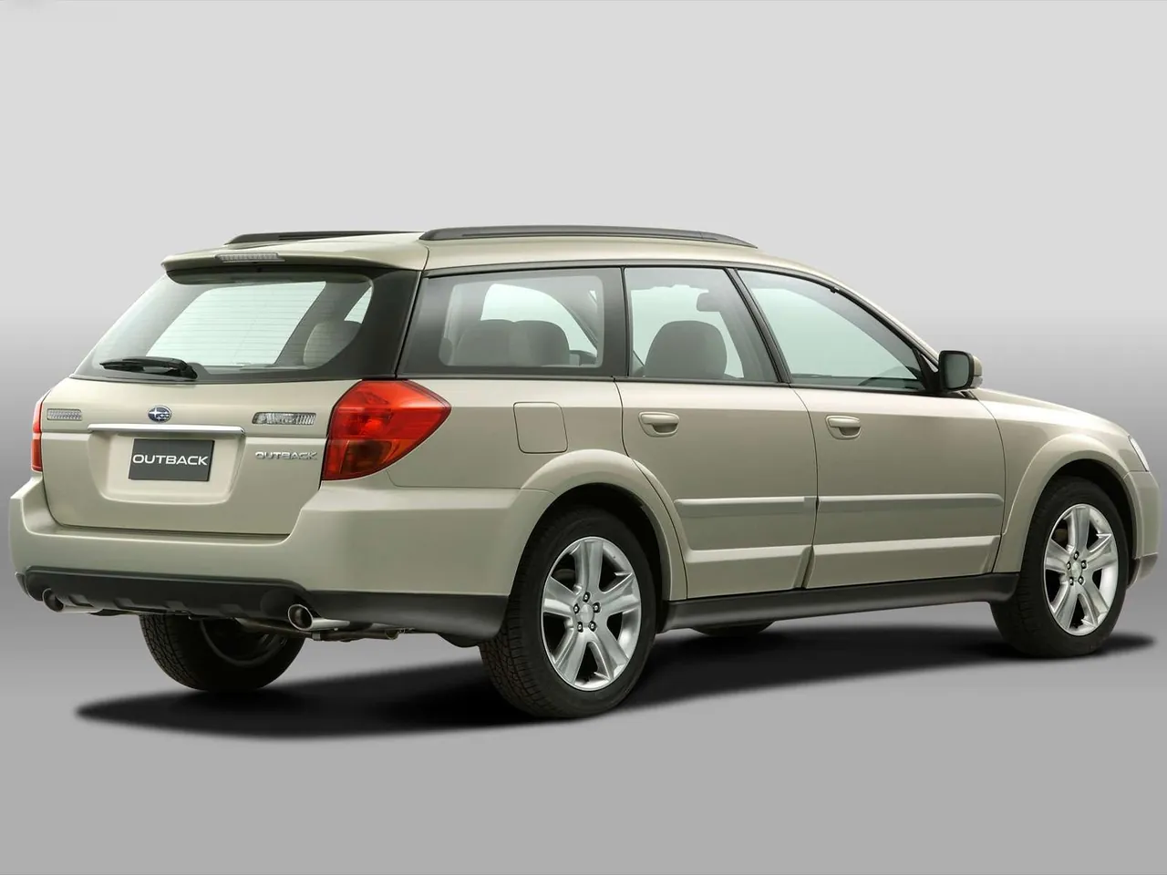 Subaru Outback (2004) – zadní tříčtvrteční pohled