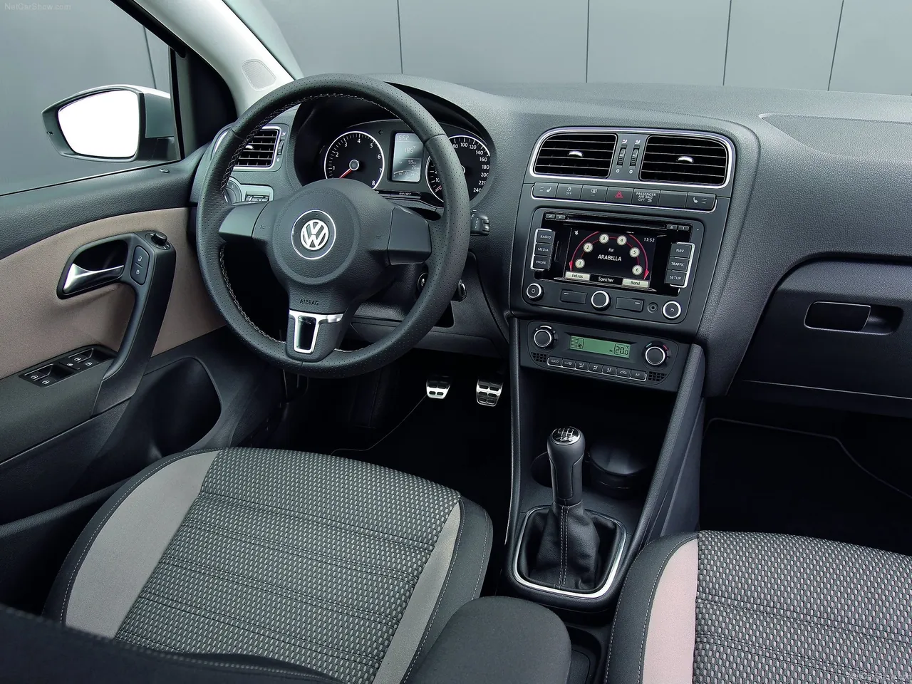 Volkswagen CrossPolo (2011) – interiér