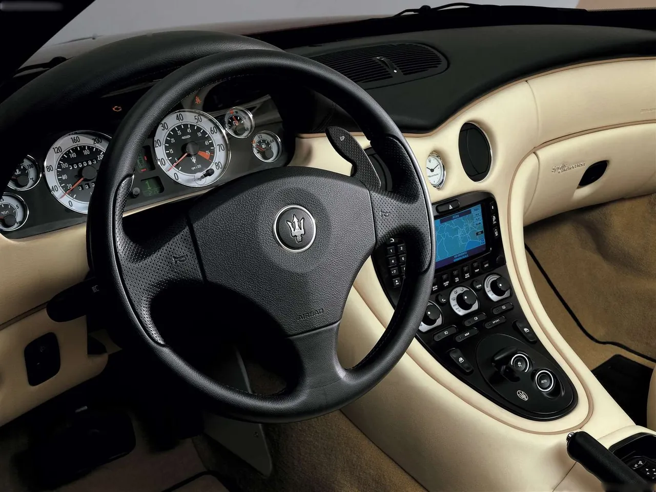 Maserati Spyder (2003) – interiér