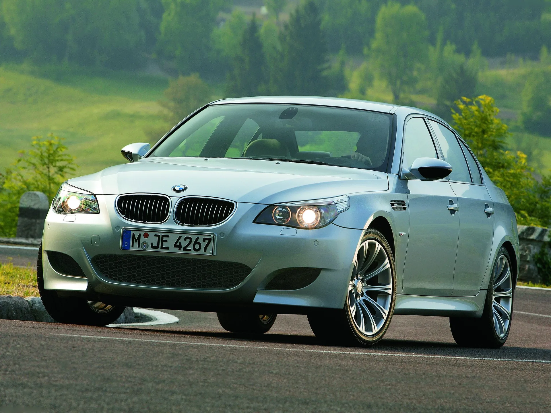 BMW M5 (2005)