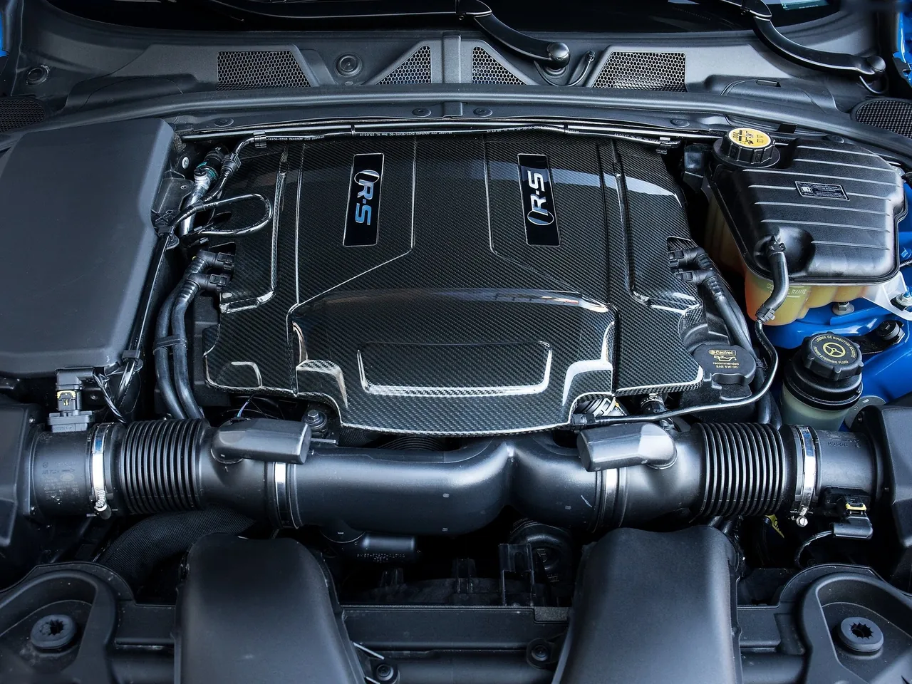 Jaguar XFR-S (2014) – motorový prostor