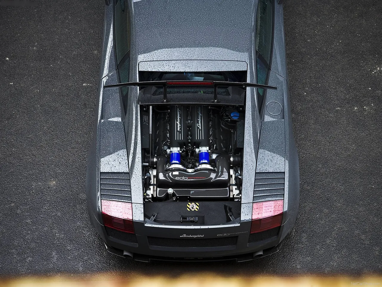 Edo Lamborghini Gallardo Superleggera (2008) – motorový prostor