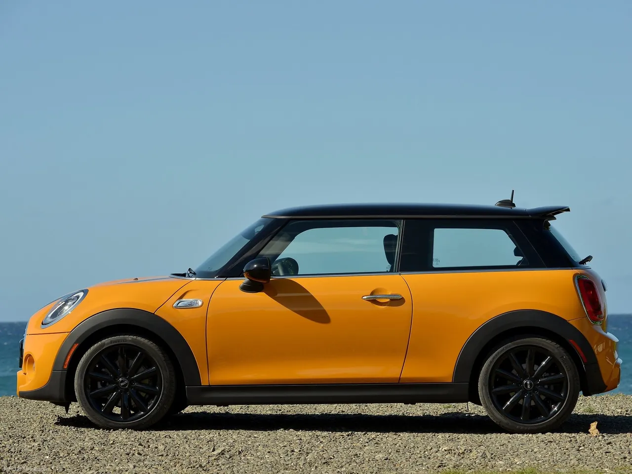 Mini Cooper S (2015) – boční profil