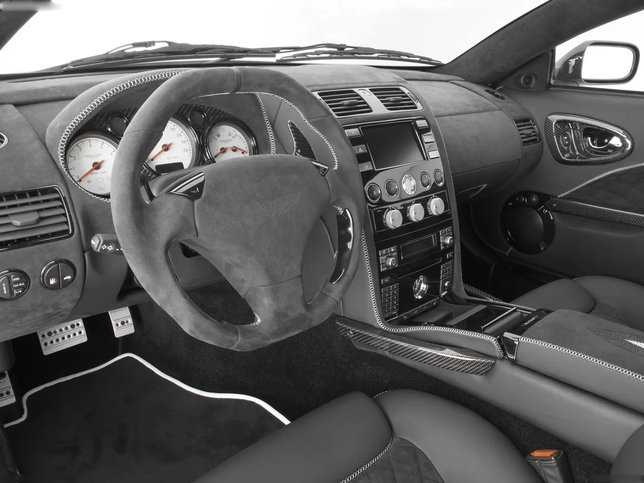 Mansory Aston Martin Vanquish S (2005) – interiér