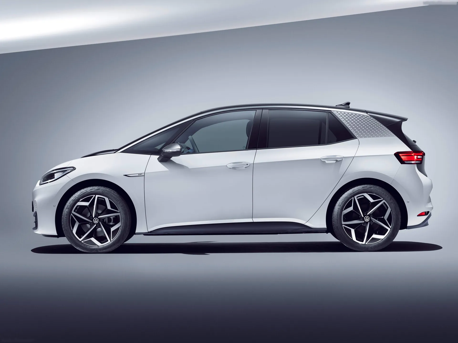 Volkswagen ID.3 1st Edition (2020) – boční profil