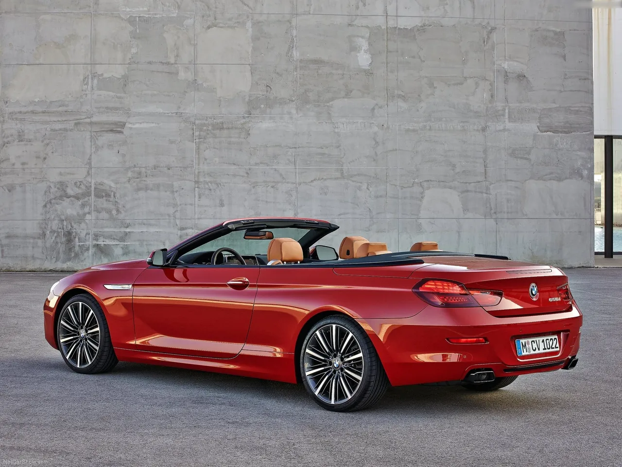 BMW 6-Series Convertible (2015) – zadní tříčtvrteční pohled