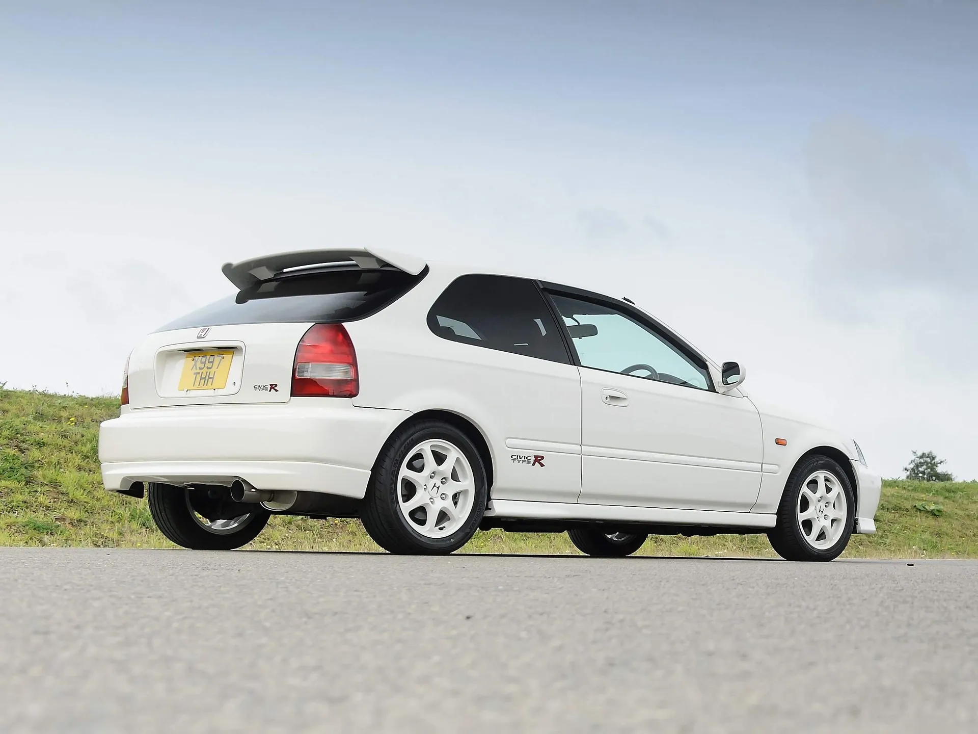 Honda Civic Type R (1997) – zadní tříčtvrteční pohled