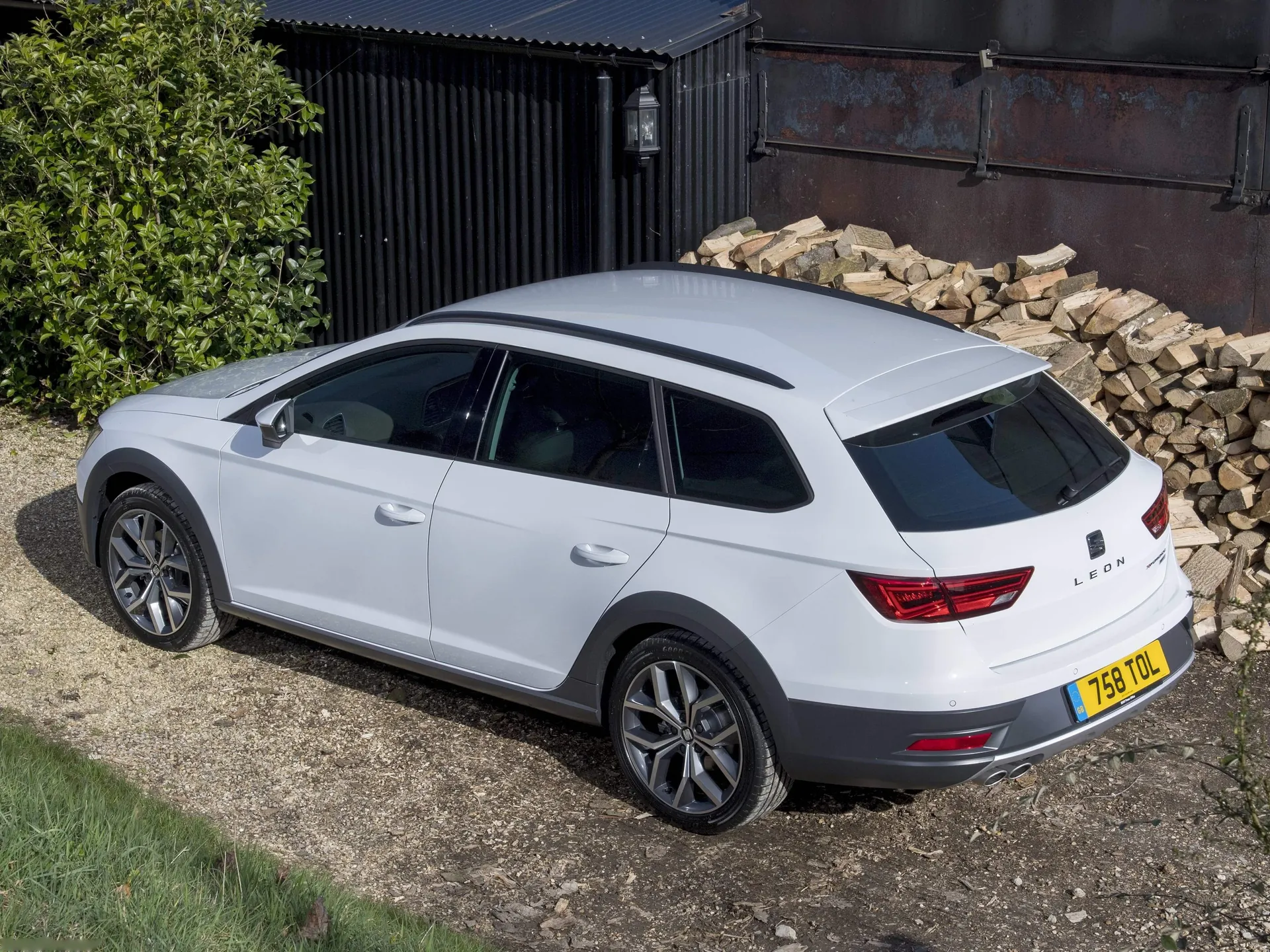 Seat Leon X-Perience (2017) – zadní tříčtvrteční pohled