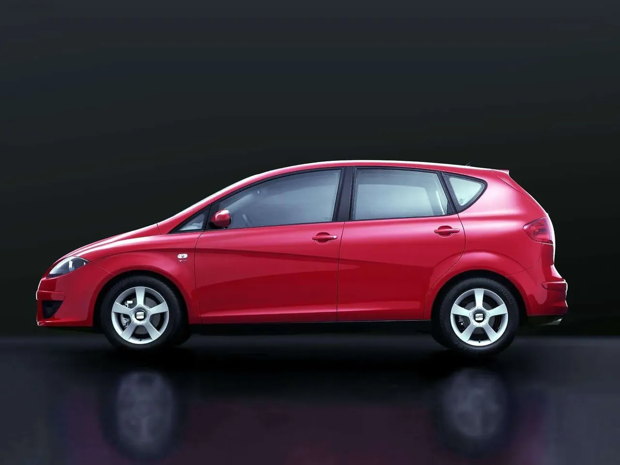 Seat Altea TDI (2005) – boční profil