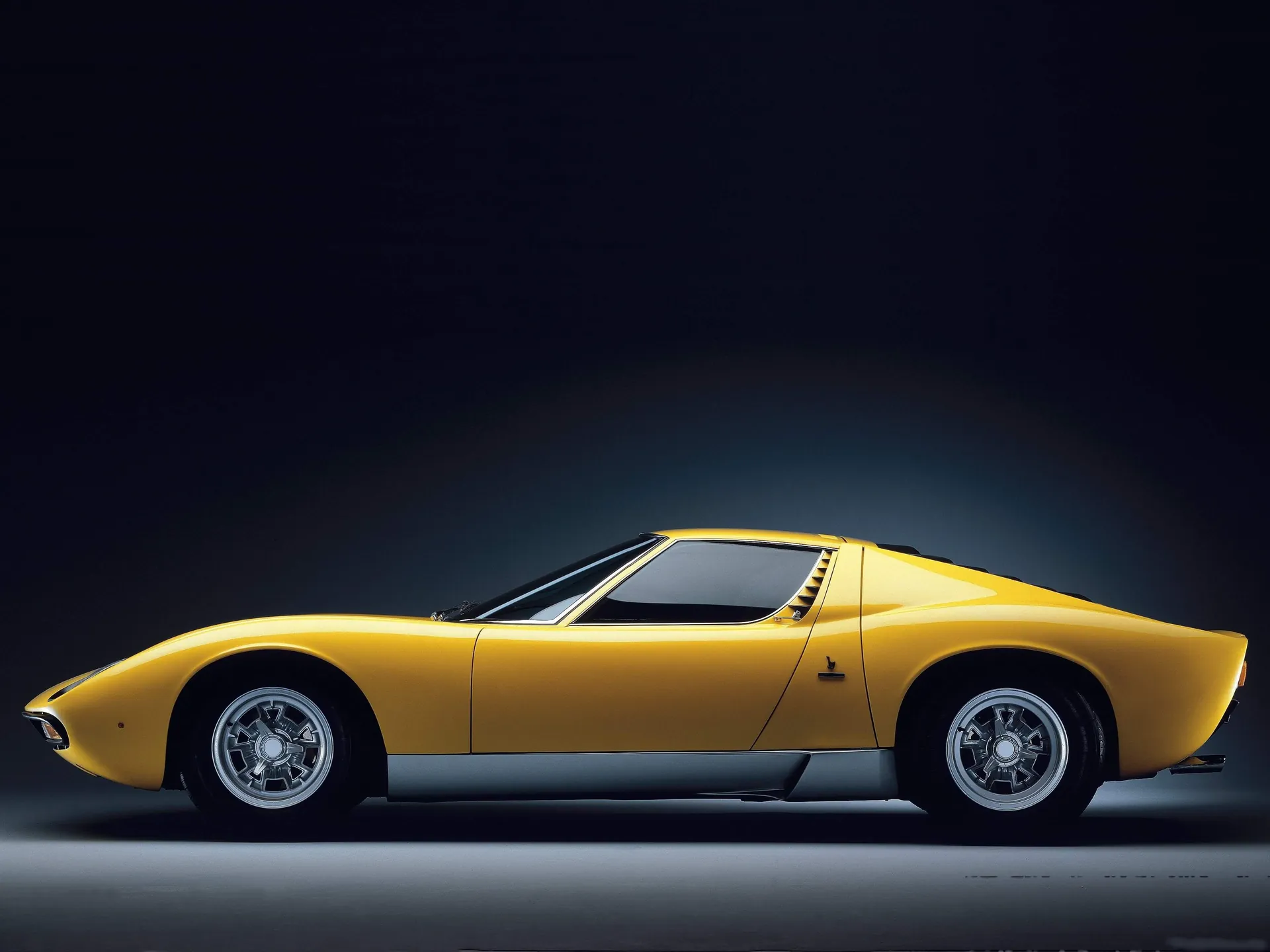 Lamborghini Miura SV (1971) – boční profil